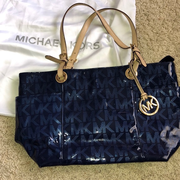 Navy michael Kors purse - Picture 1 of 7